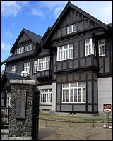 Moji Retro Town - Mitsui Club