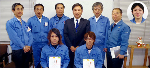 新成人お祝い - 記念品贈呈式