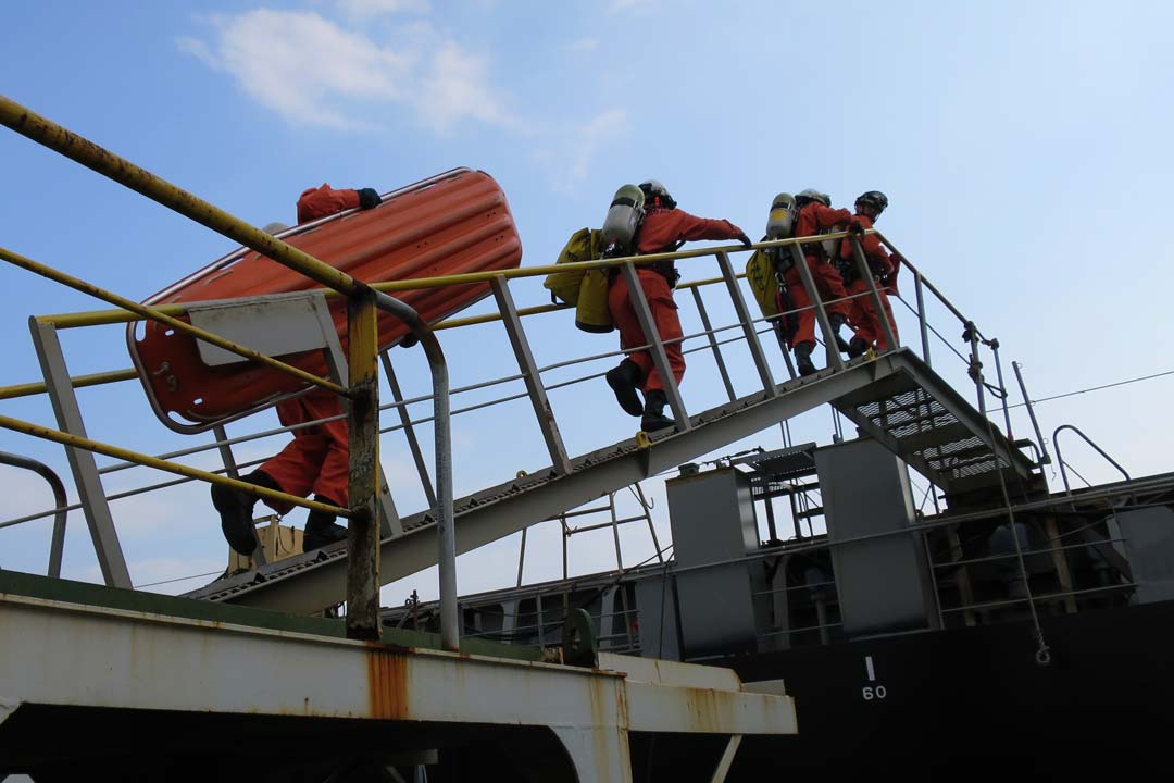 避難訓練 2014 - 旭洋造船