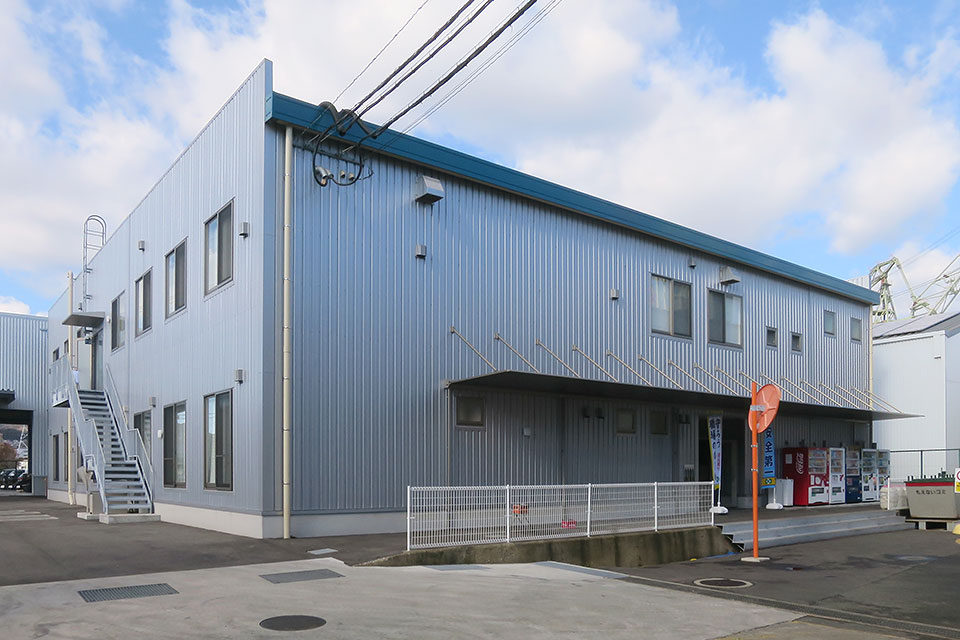 our new Workers' Facility (R) and Pipe Storehouse (L) (both blt '20)