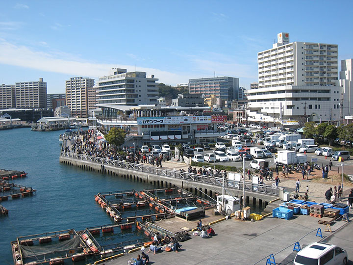 下関市唐戸市場〜全景