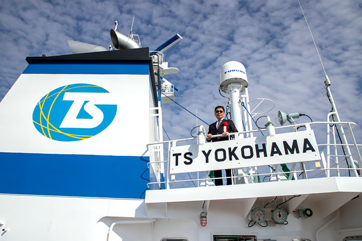 Container Carrier TS YOKOHAMA Naming & Delivery - Mr. TS CHEN
