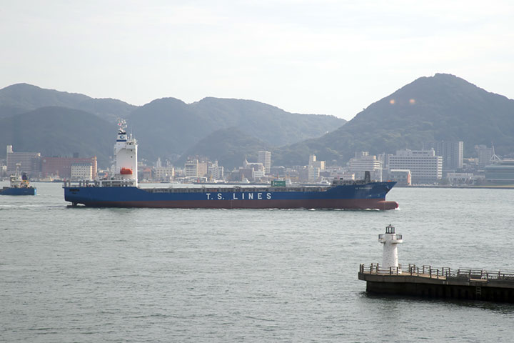 Container Carrier TS YOKOHAMA Naming & Delivery - TS YOKOHAMA, Sailing in the Kanmon Strait
